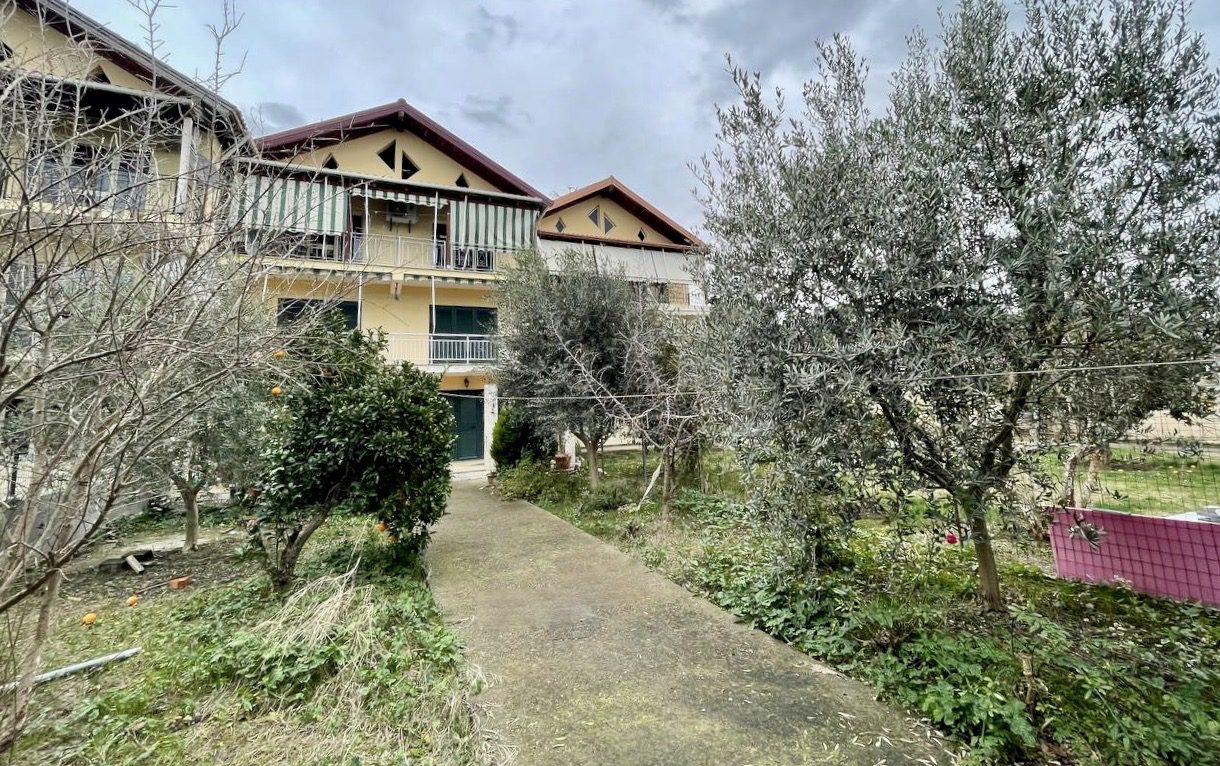 Deux super villas à vendre et à louer à golem