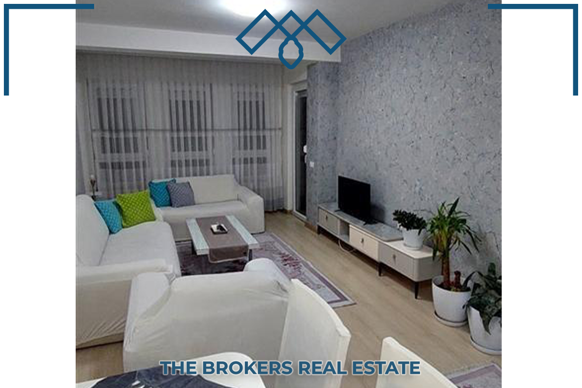 Oferece-se para aluguel um apartamento de 77 metros quadrados no bairro Mati 1, na rua ndue përlleshi.
