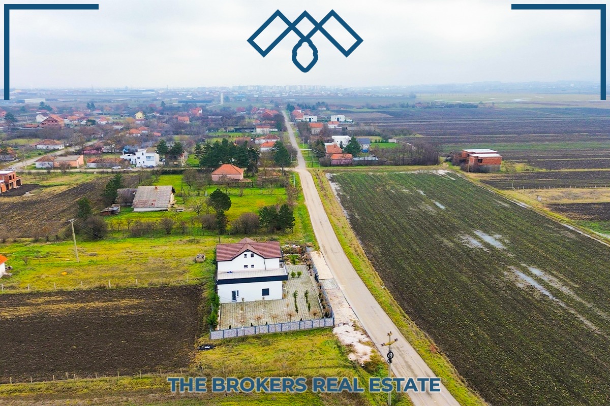 Truall në shitje – Suhadoll – 3 hektarë e 30 ari