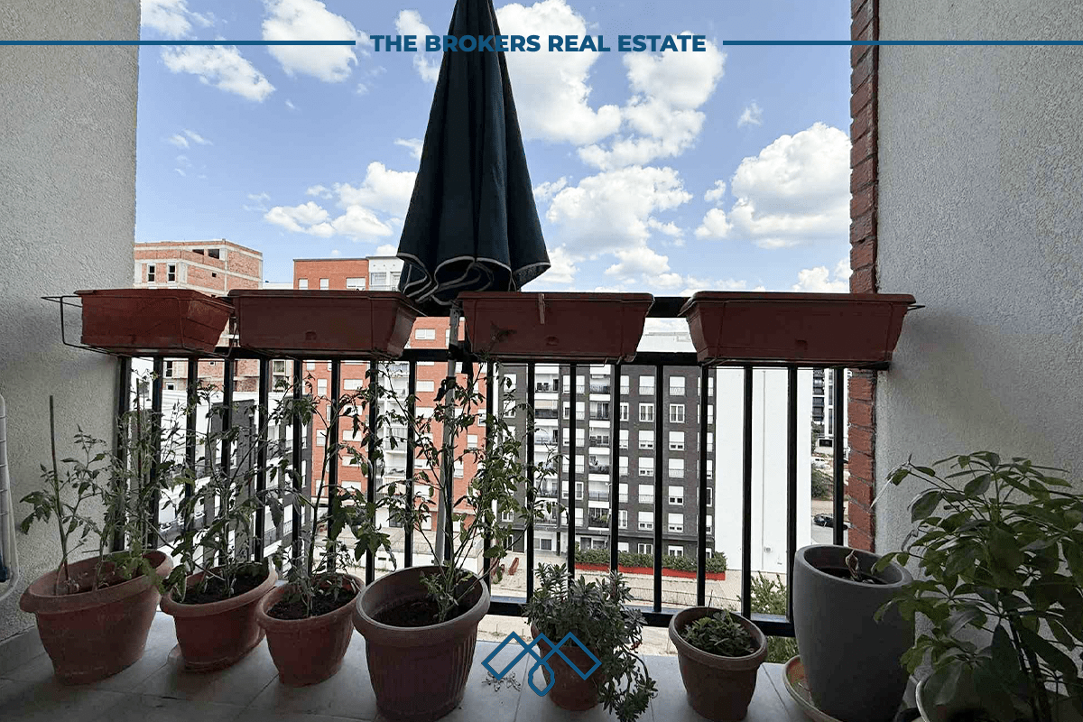 Appartement à vendre, avec flette de possession, 107,75 mètres carrés dans le quartier Muharrem fejza, construit par pozhegu brothers.