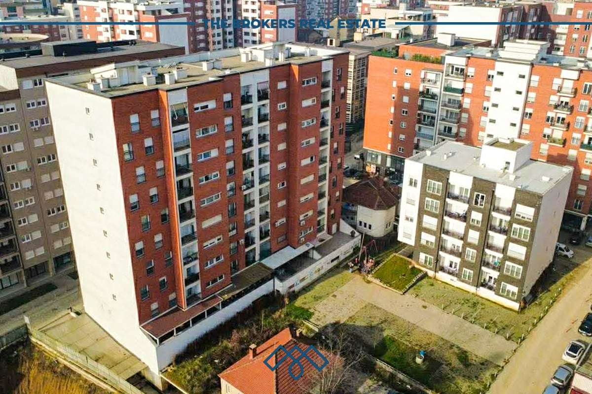 Appartement à vendre, avec flette de possession, 107,75 mètres carrés dans le quartier Muharrem fejza, construit par pozhegu brothers.