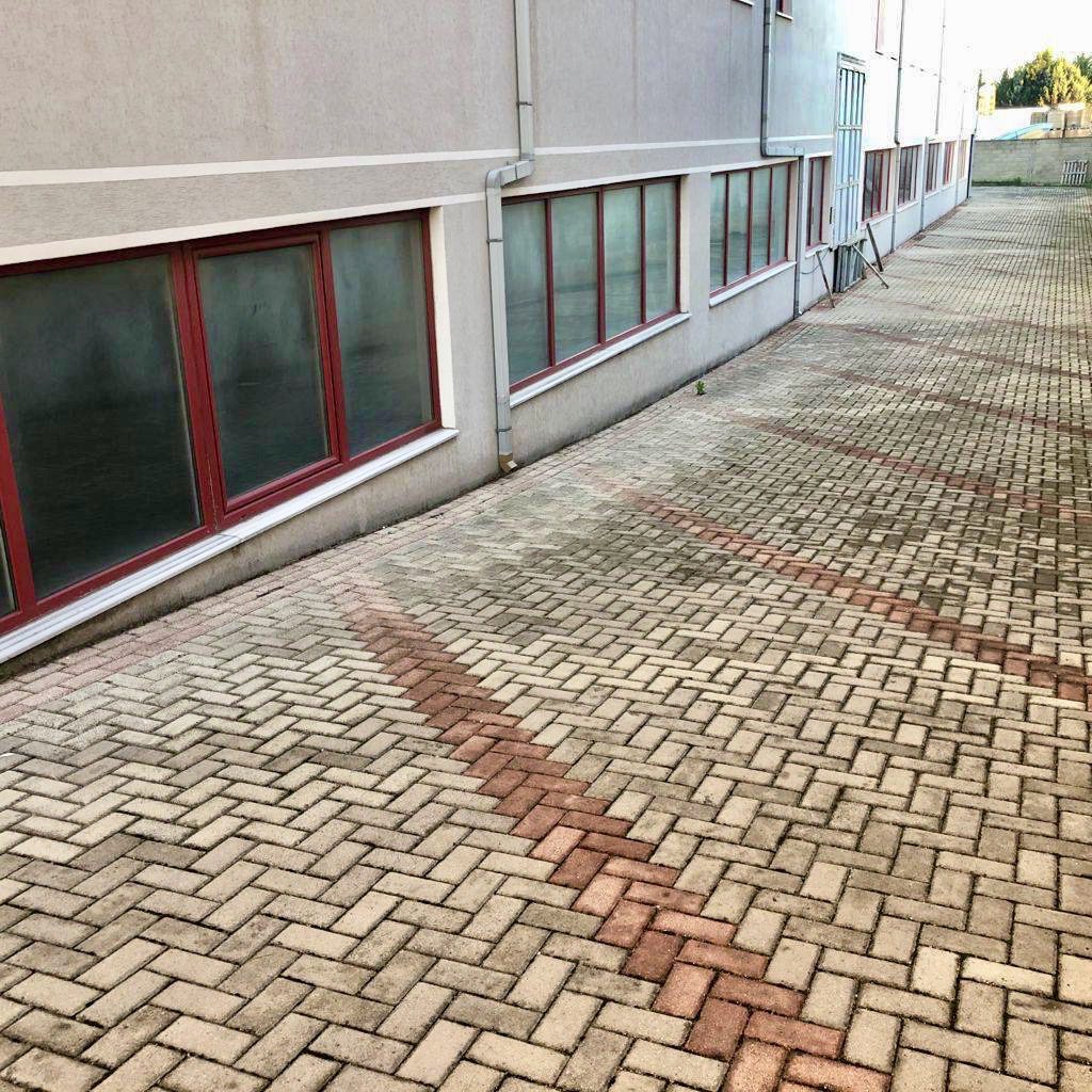 Espaço comercial para alugar perto da rotatória de fllakes, durres