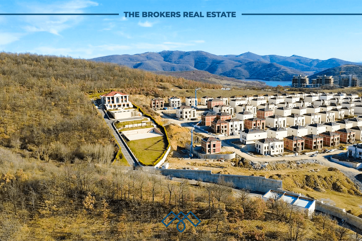 Terreno di 5,47 ari in vendita – Zllatarë.