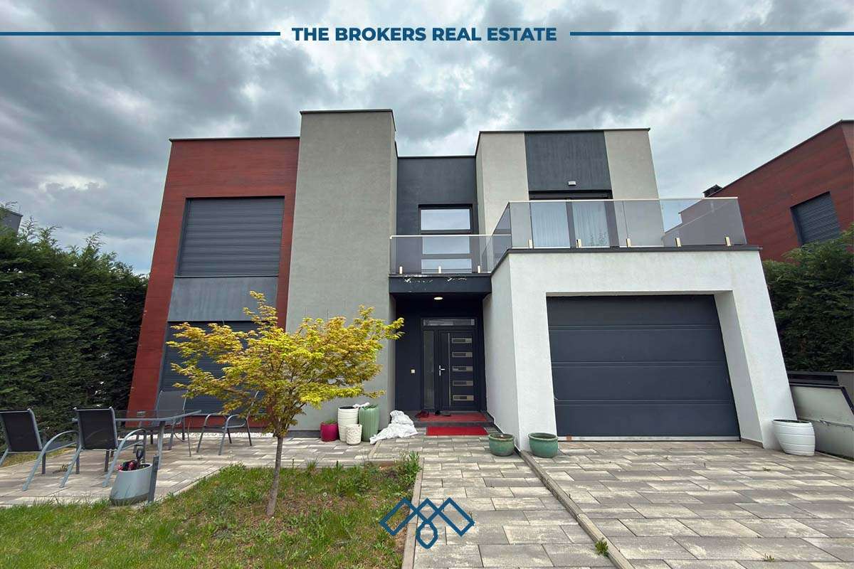 Haus zur miete 270 quadratmeter – Çagllavicë – Unser viertel