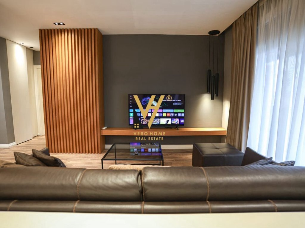 Piso en alquiler 2+1+2+2 bloque con toptani, centro 1.500 euro (2)