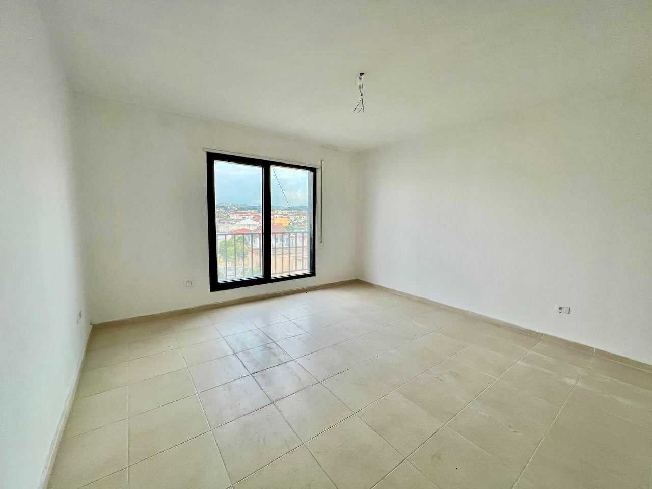 Apartamentos en venta sobre credins bank, kavaje