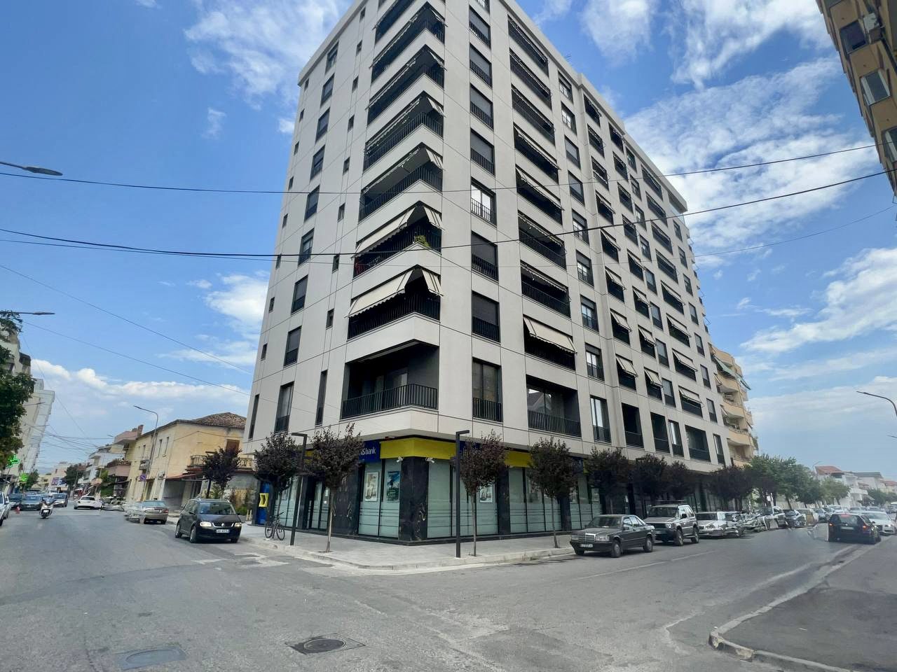 Appartements à vendre au-dessus de credins bank, kavaje
