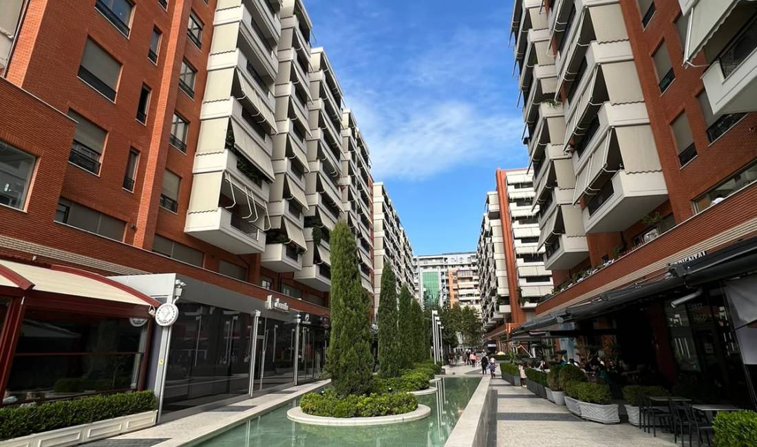 Shop for sale, 99 square meters at delijorgji complex, Tirana