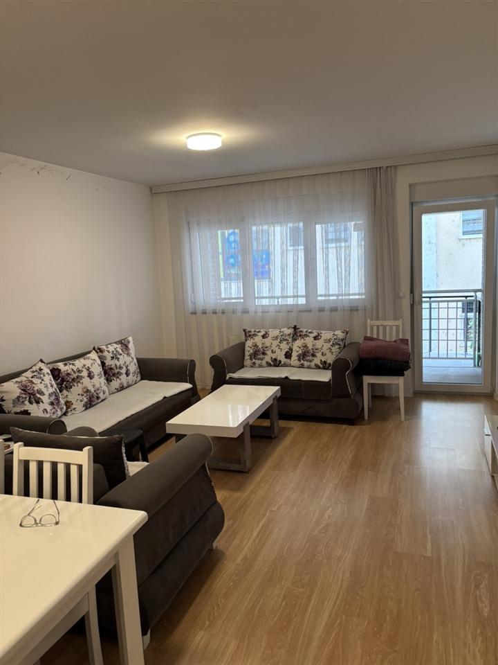 Piso en alquiler 3+1 en Fushë Kosovë