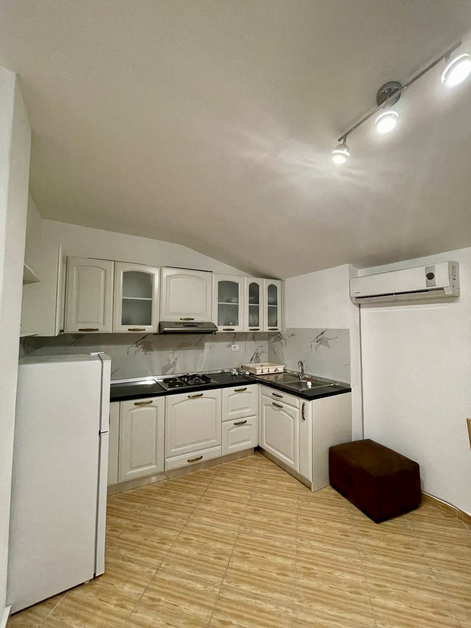 Apartamento 3+1 à venda em qerret, kavaje