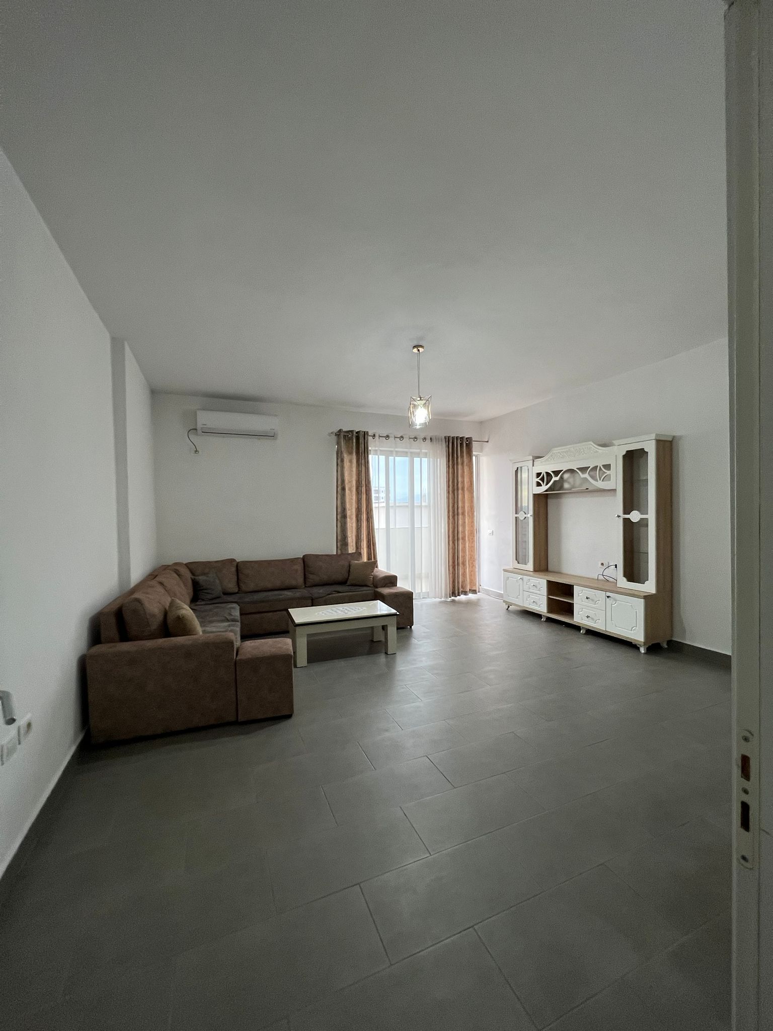 Shitje | apartament 2 + 1 | kamëz | 115000 €