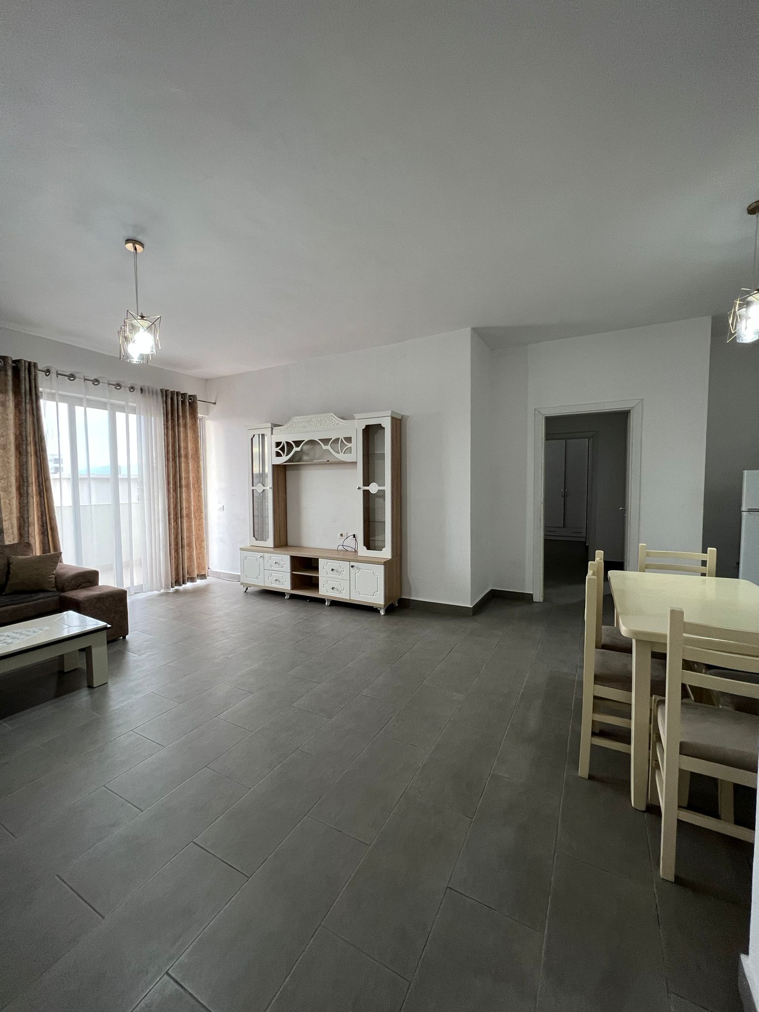 Shitje | apartament 2 + 1 | kamëz | 115000 € (3)