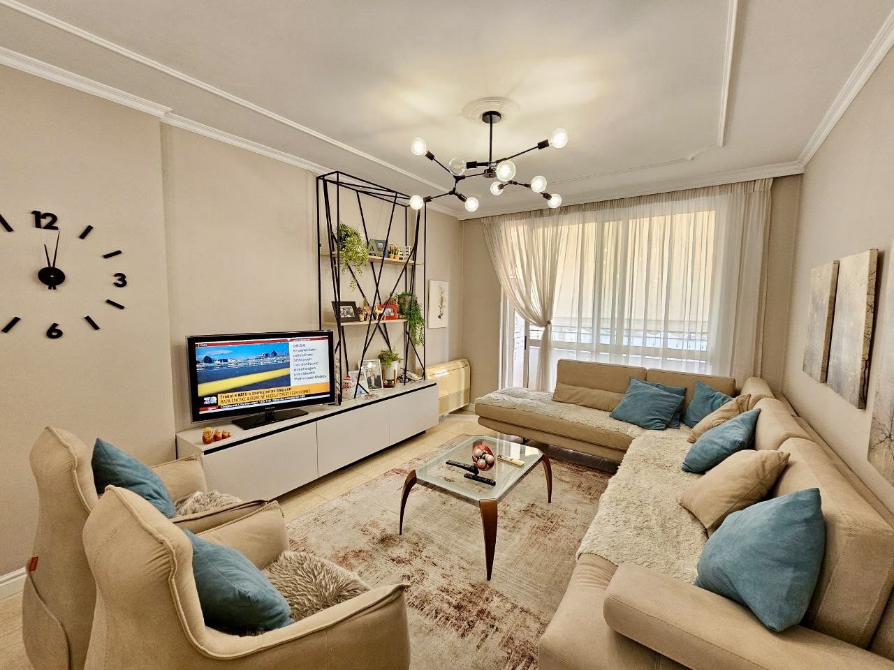 Super 1+1 apartment zur miete in der myslym shyri straße!