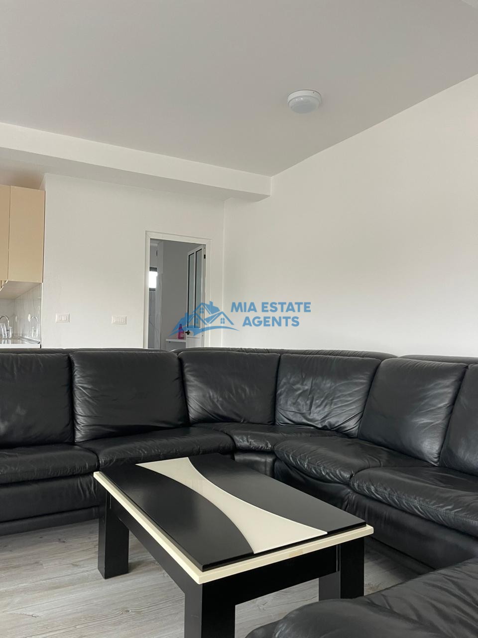Apartamento 2+1 para alugar em spitallë – 130 m²