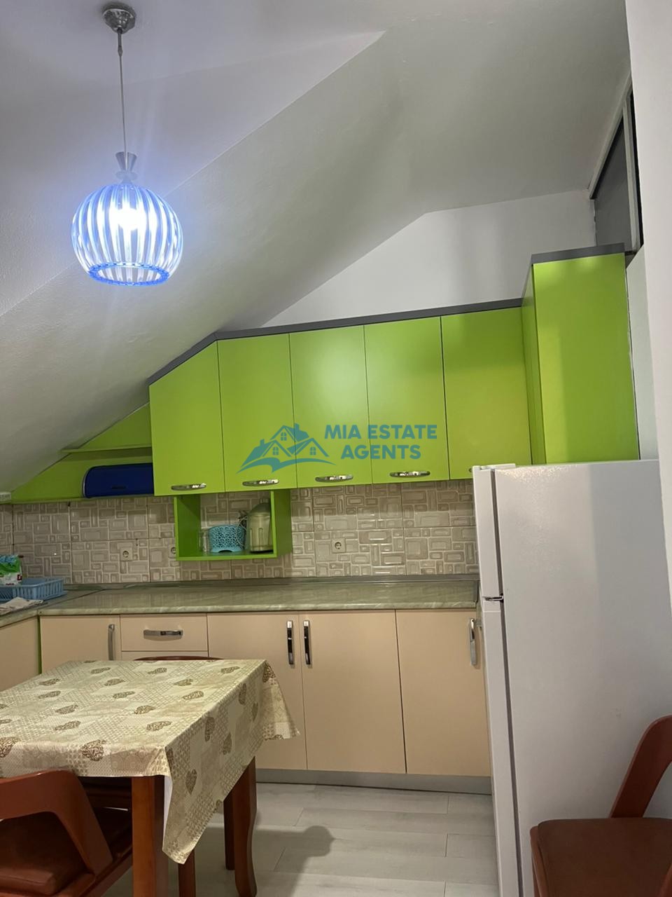 Apartament 2+1 me qira në spitallë – 80 m²