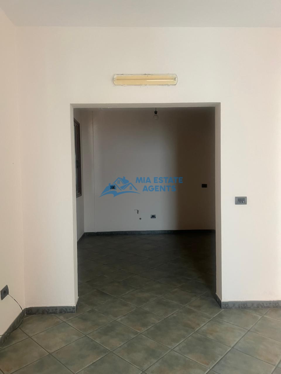 175 m² espaço para alugar perto de ish rajoni
