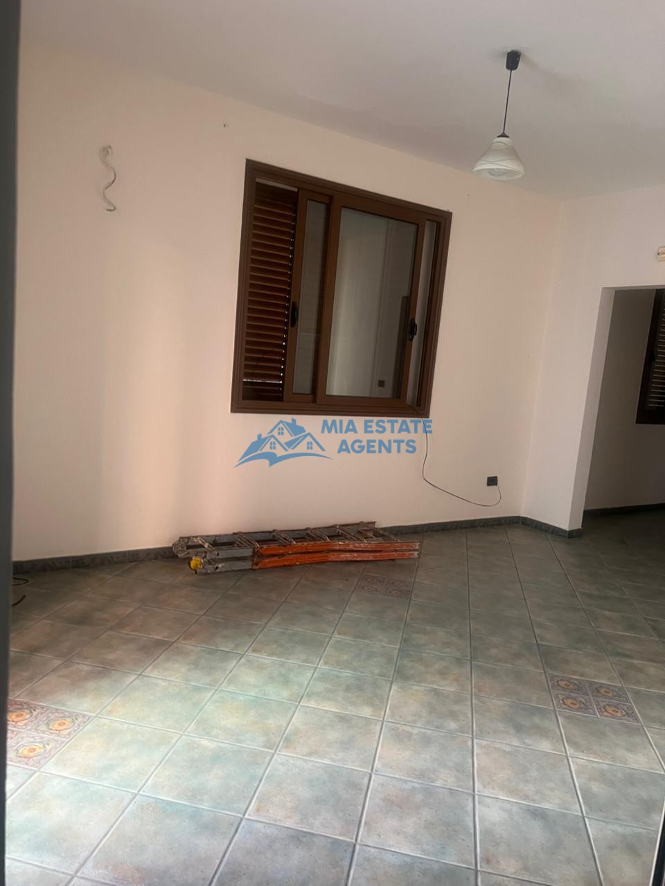 175 m² espaço para alugar perto de ish rajoni