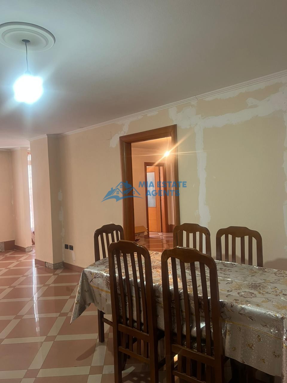 Apartamento 2+1 para alugar perto de ish rajoni