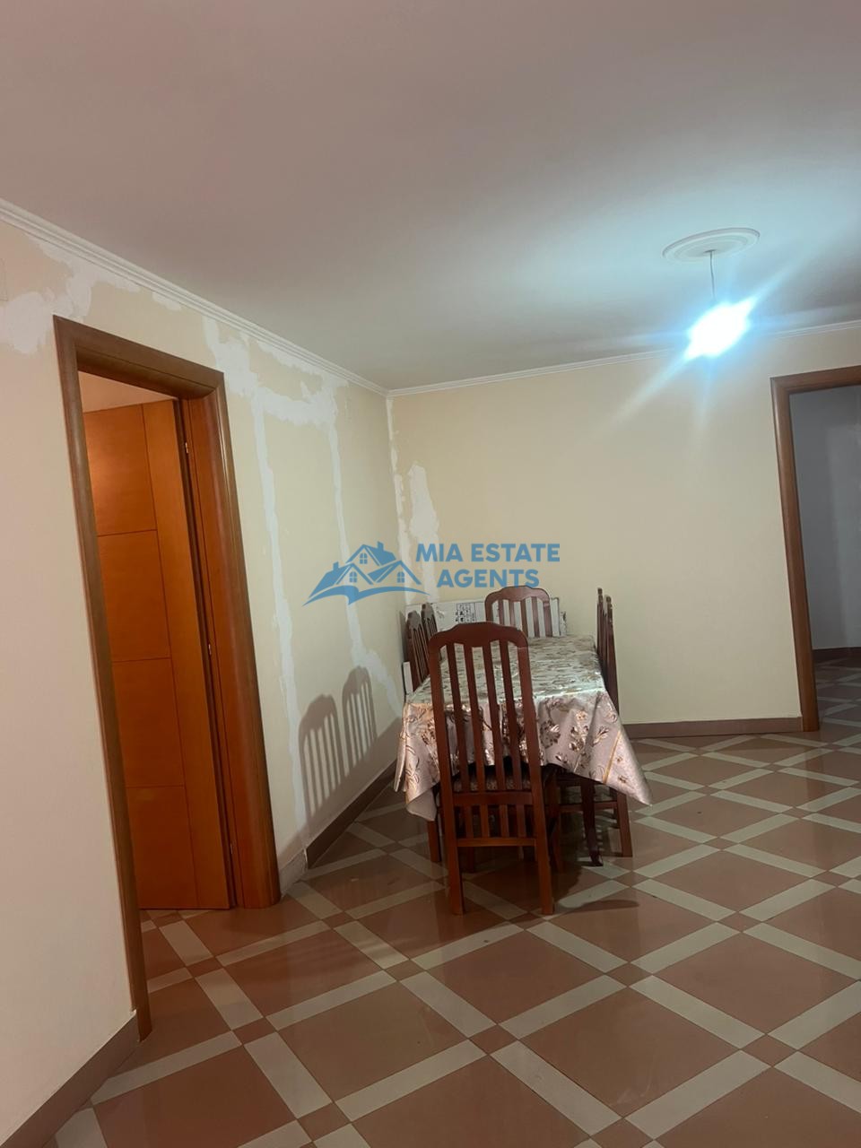 Apartamento 2+1 para alugar perto de ish rajoni