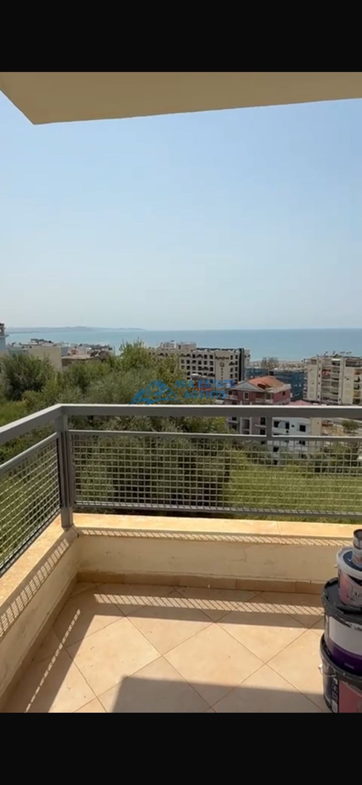 Apartament për shitje në shkëmbin e kavajës
