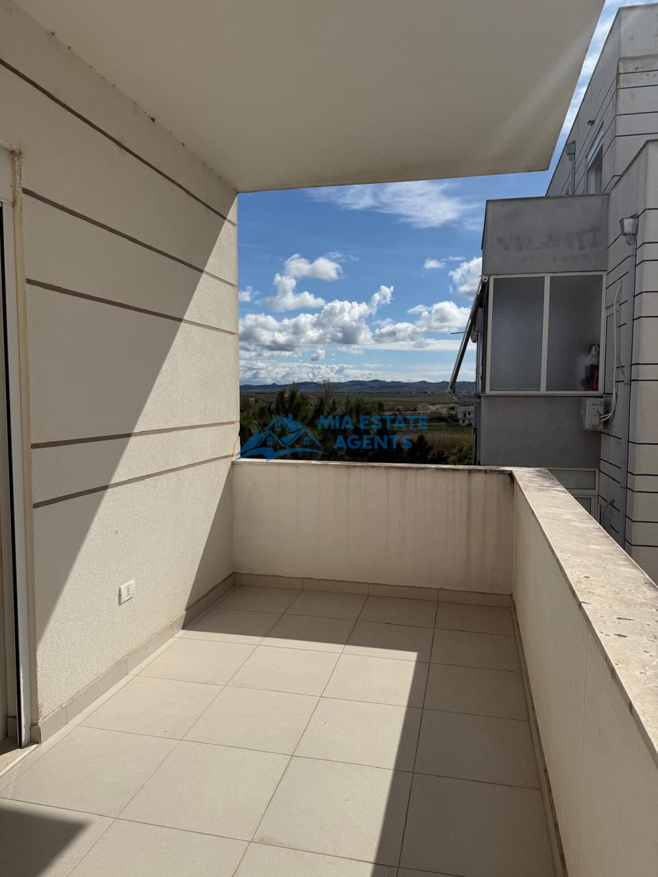 Apartament 2+1 për shitje në qerret – 75m²