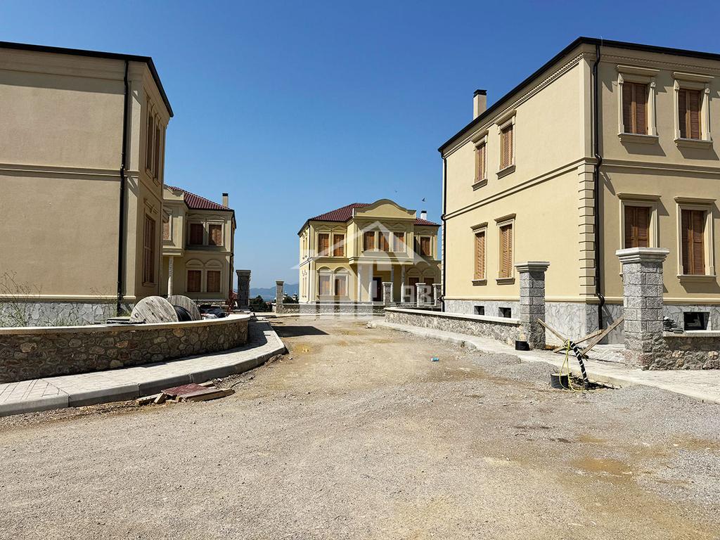 Complesso turistico “Belvedere Korça”, Korçë (4)