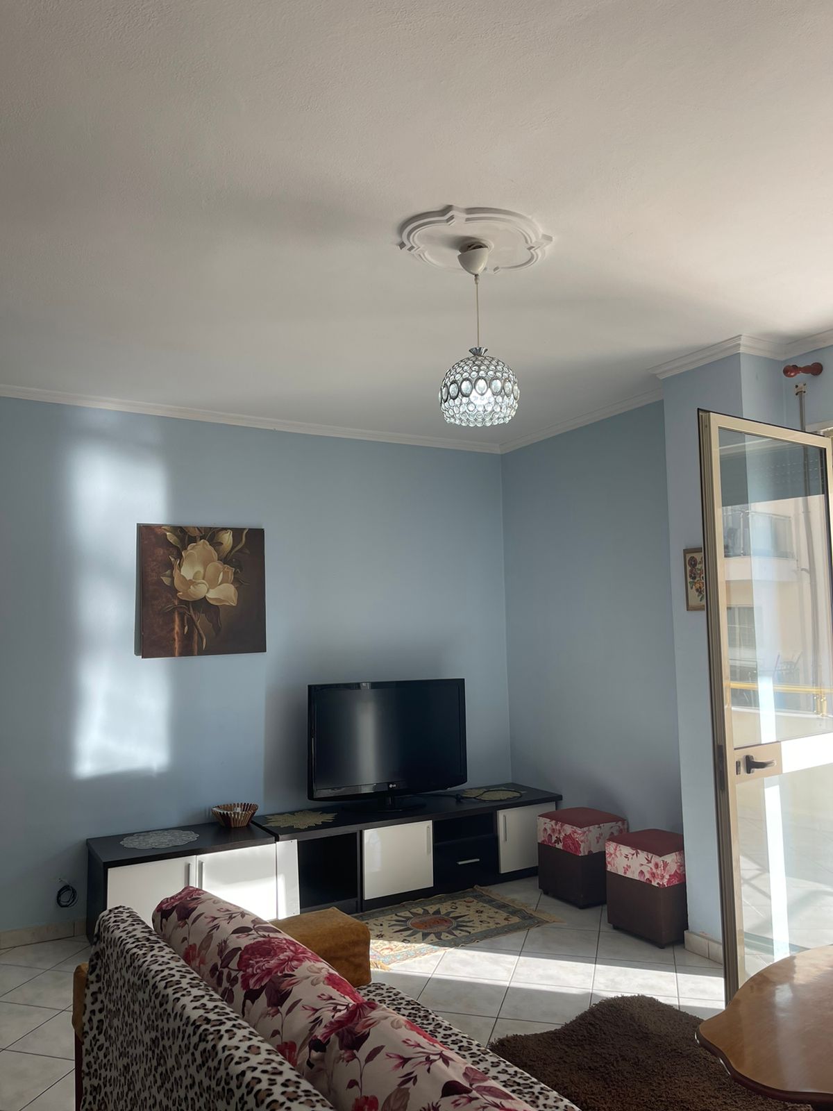 Apartamento 2+1 para alugar – 3º andar com vista para o mar
