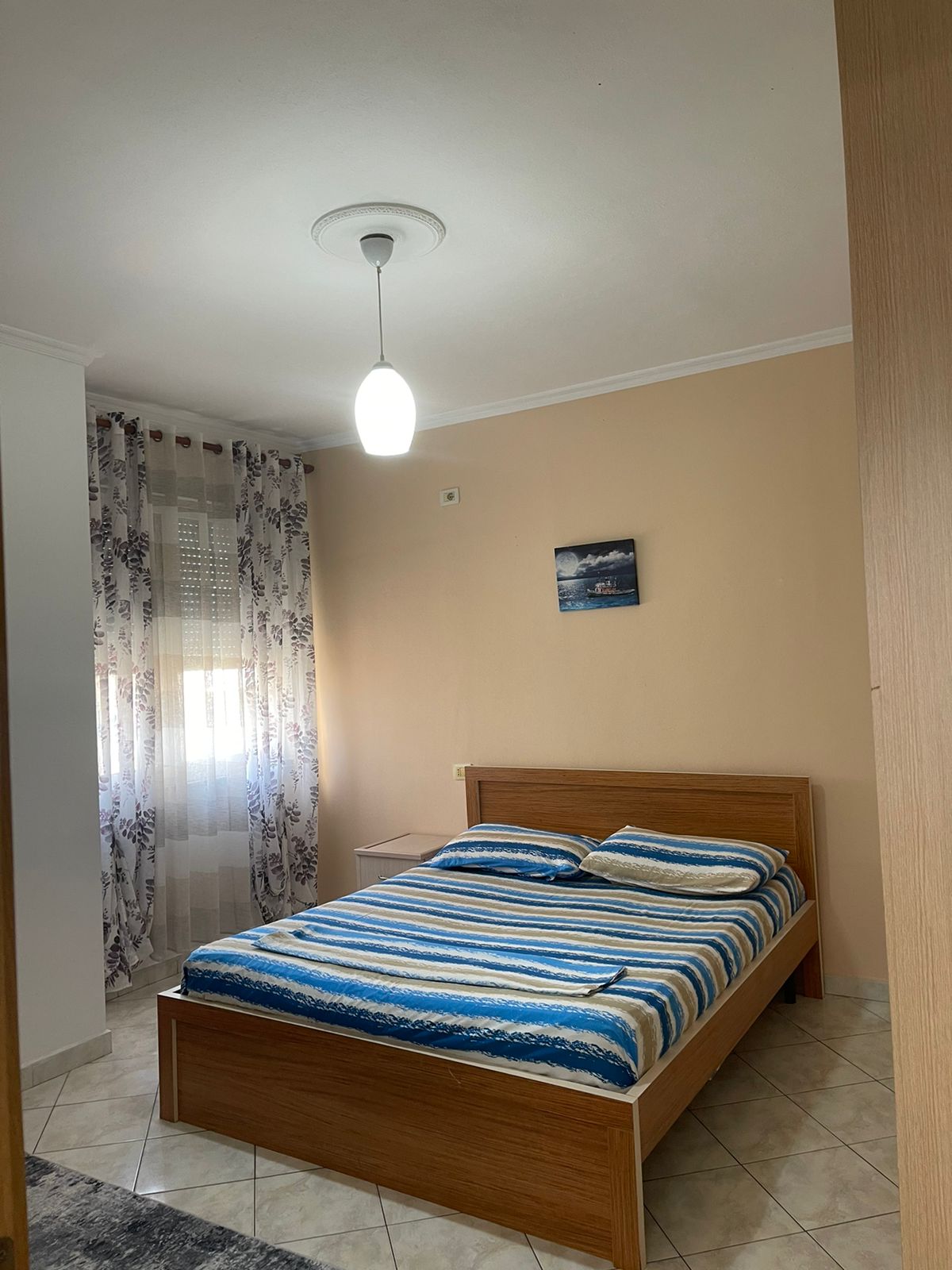 Apartamento 2+1 para alugar – 3º andar com vista para o mar