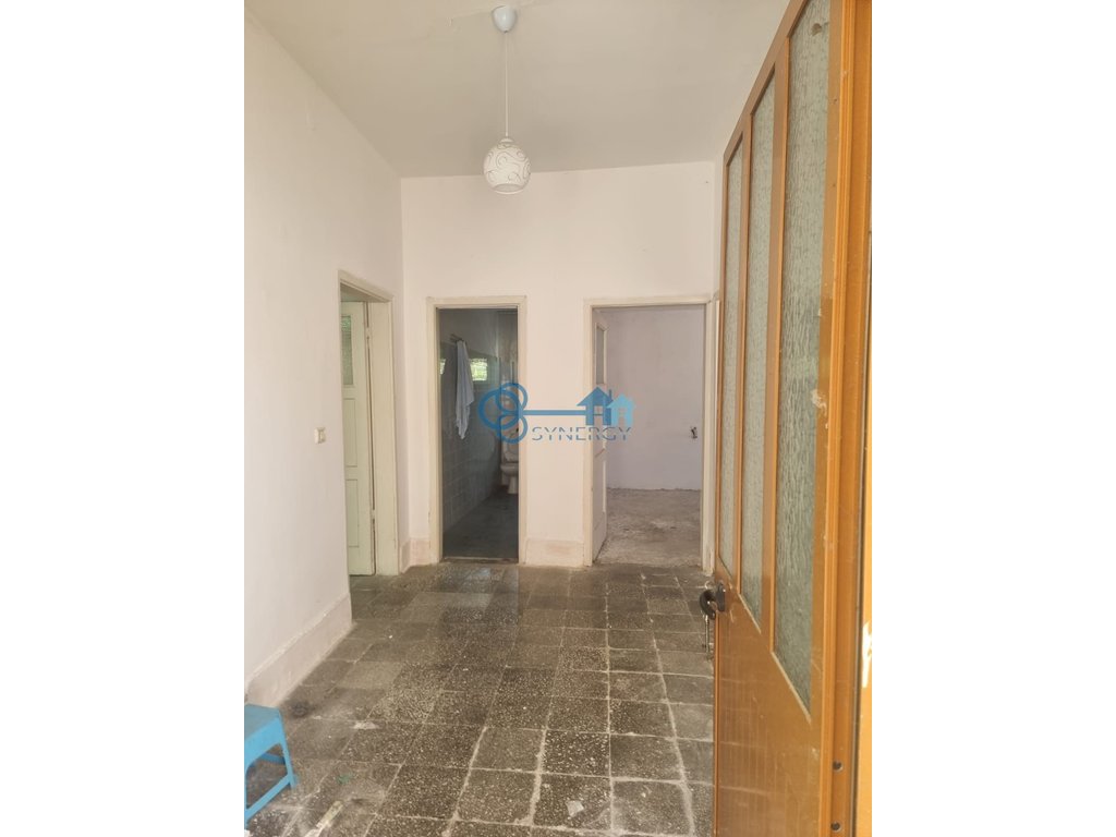 Shitet apartament 1+1 në kmy, qendër Durrës