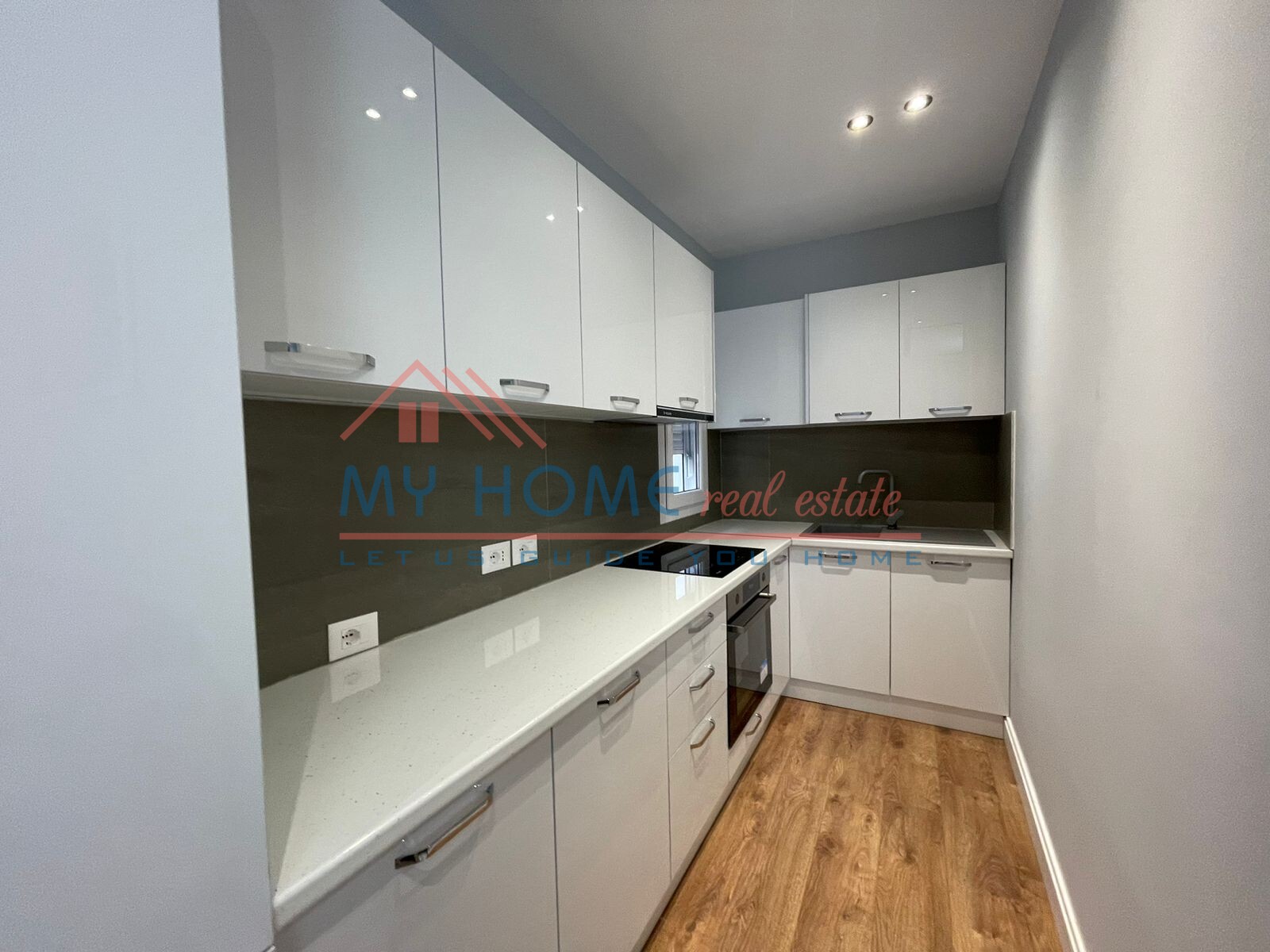 Modernes 2+1 apartment zur miete im bereich 21 dhjetori - my home real estate