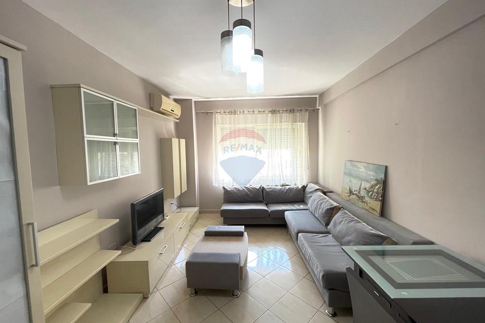 1+1 apartment zur miete in einem neuen gebäude mit aufzug