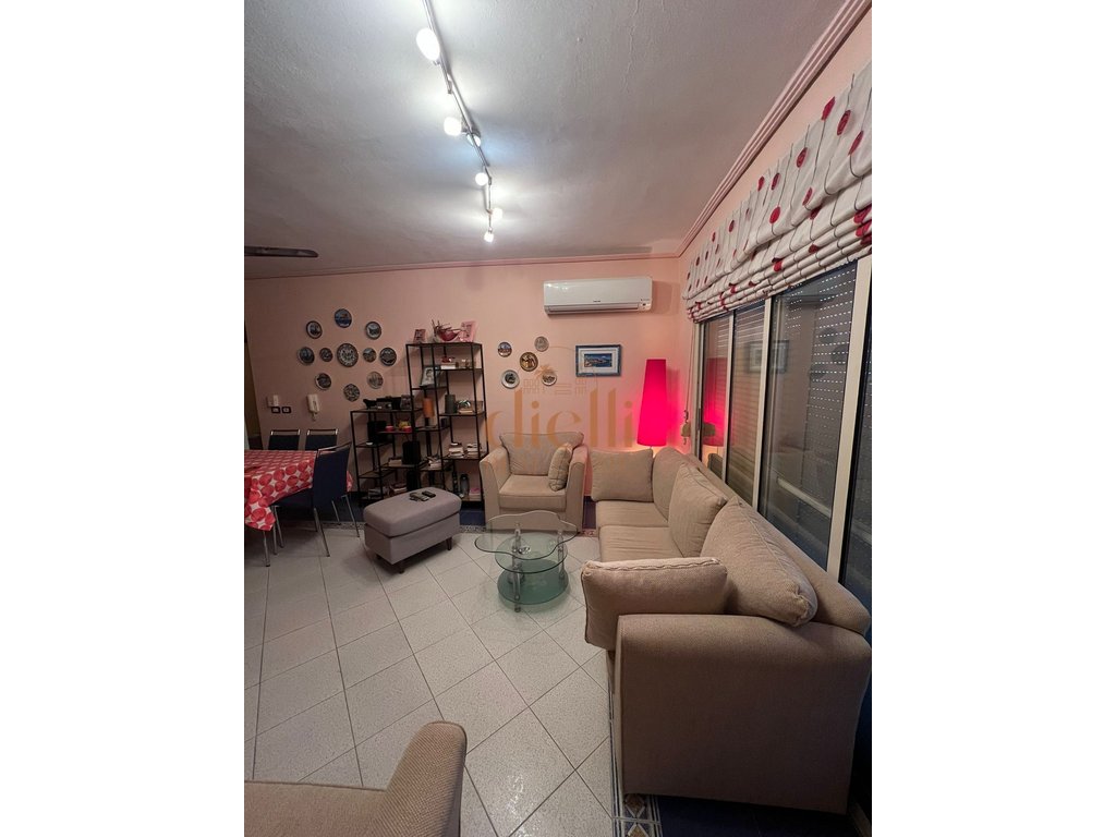 Apartament 2+1 per qira ne golem durres
