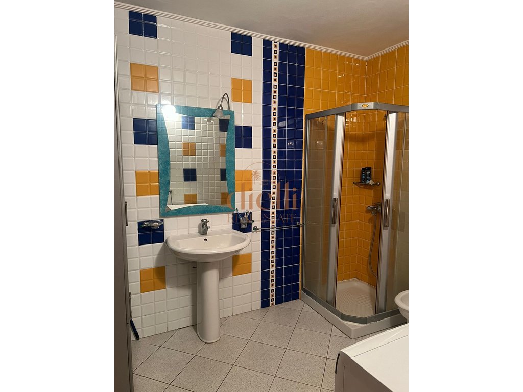 Apartament 2+1 per qira ne golem durres