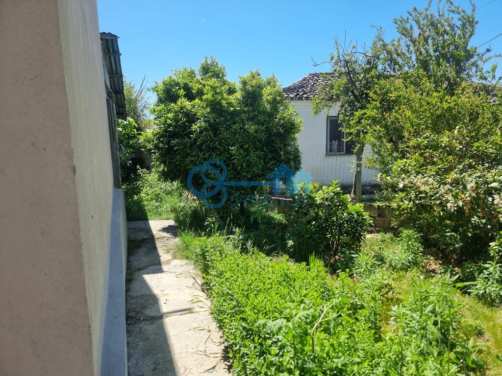 Casa privata in vendita a luz te madh, kavaje!