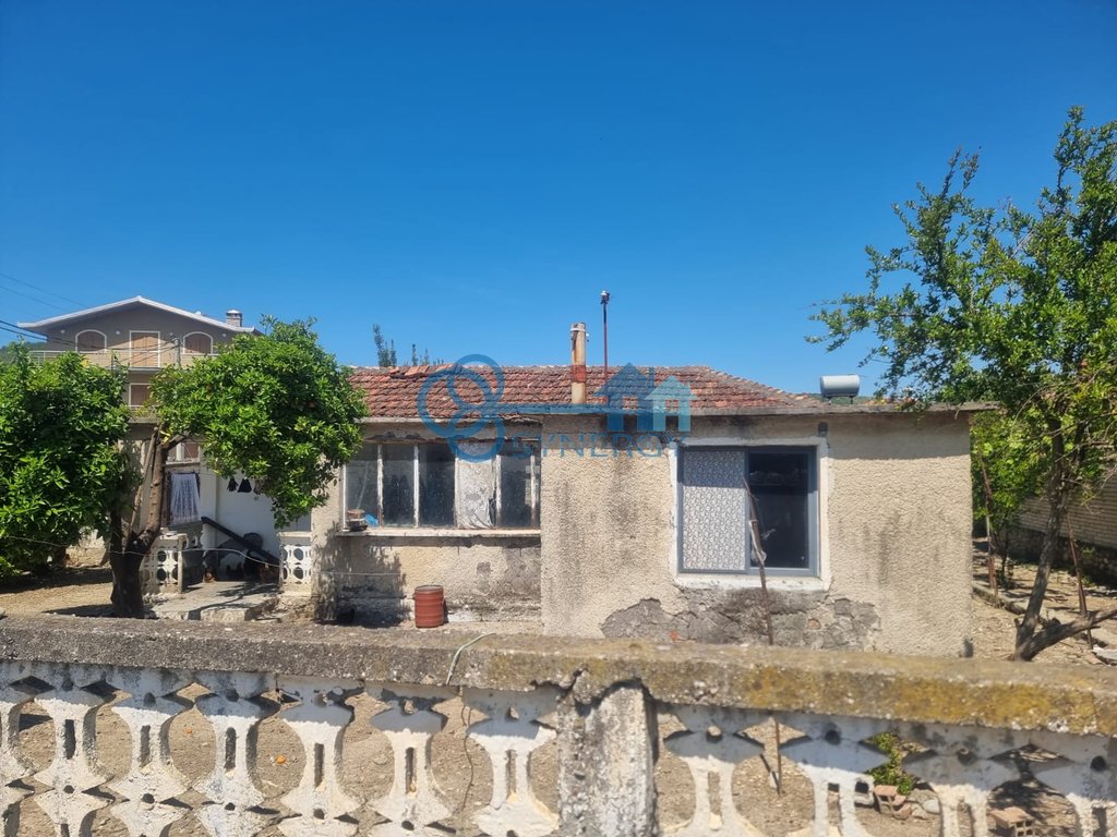 Casa privata in vendita a luz te madh, kavaje!