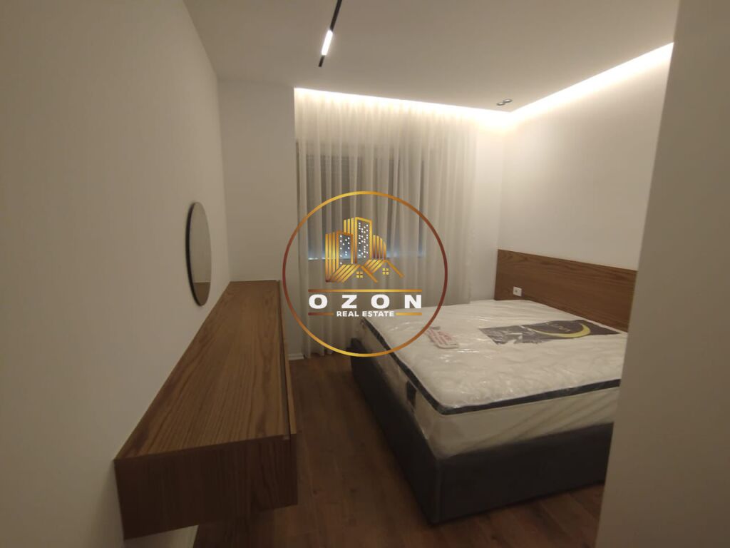 Location d'un appartement 2+1+2 avec place de parking près de kurora e kopshtit botanik!