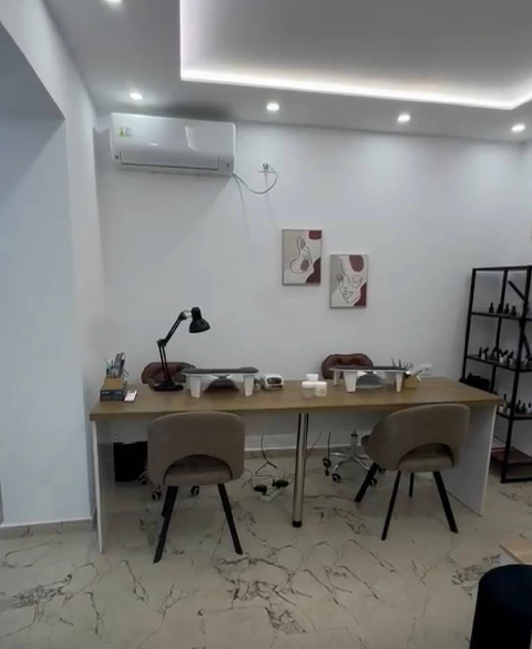 Vente | local commercial | 21 dhjetori | 5200 €