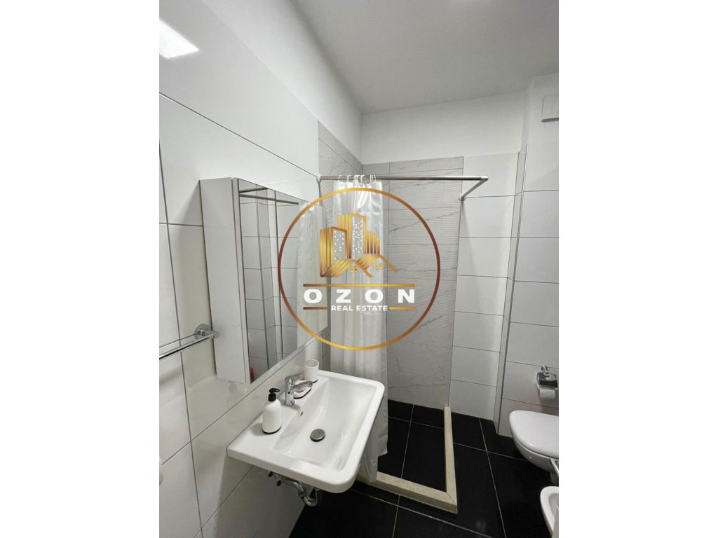 Aluga-se: Apartamento 1+1 em Komuna e Parisit!