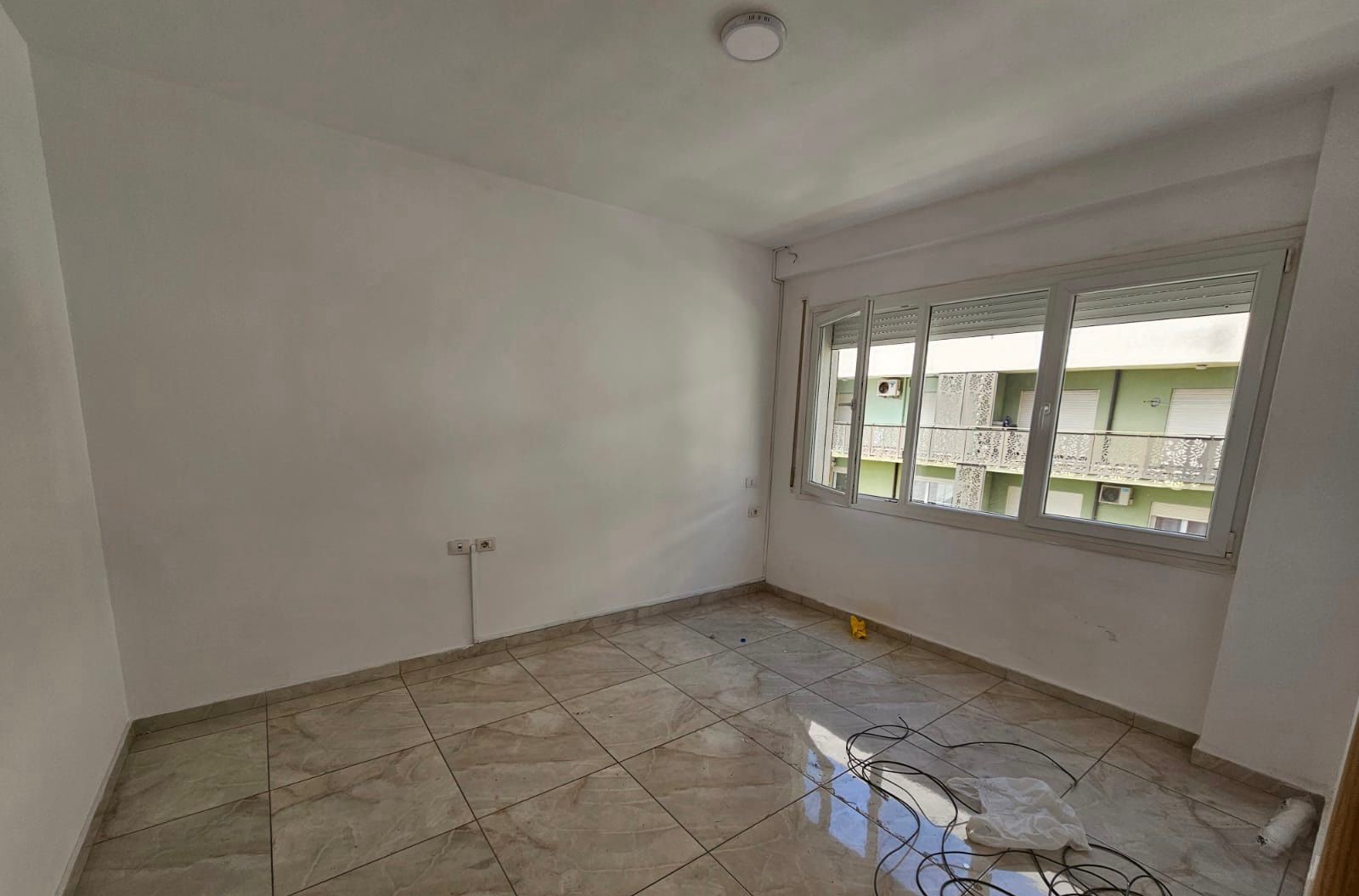 Qera | apartment 1 + 1 | zogu i zi | €550/month