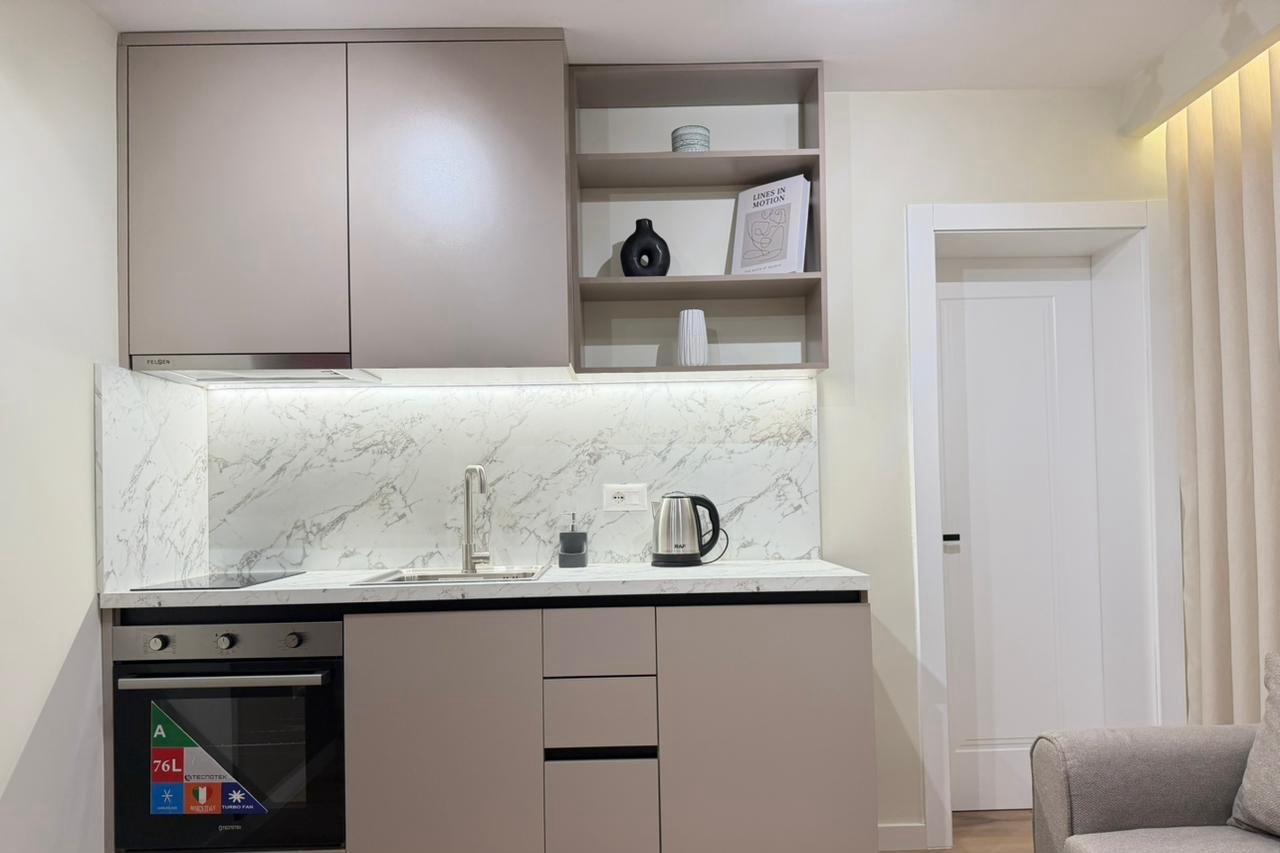 Sale | 2 apartments 1 + 1 | 21 dhjetori | 200000 € (4)