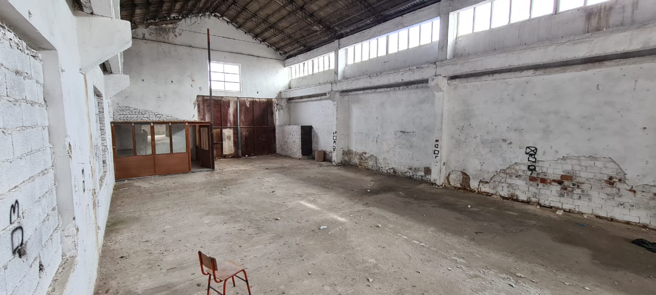 Vente | local commercial / entrepôt | municipalité de Durrës | 340 000 €