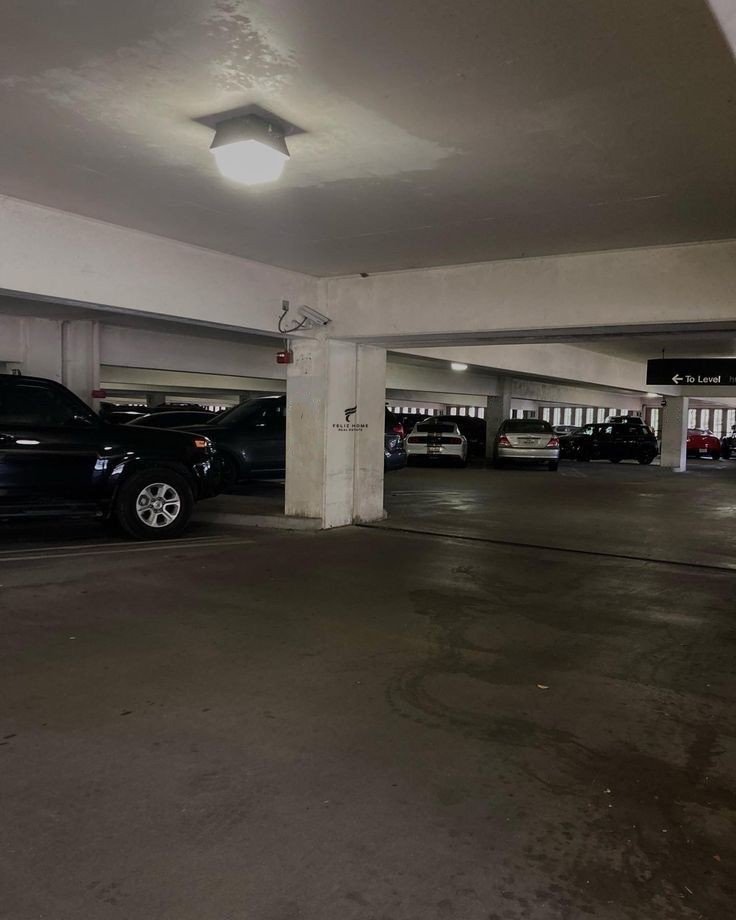 4 parking spots for rent on rruga e kosovareve 70,000 leke (2)