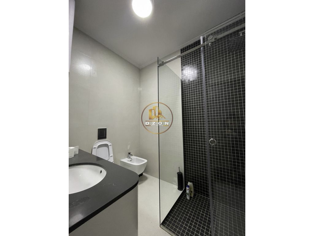 Super apartamento 3+1+2 com arrendamento em bloco!