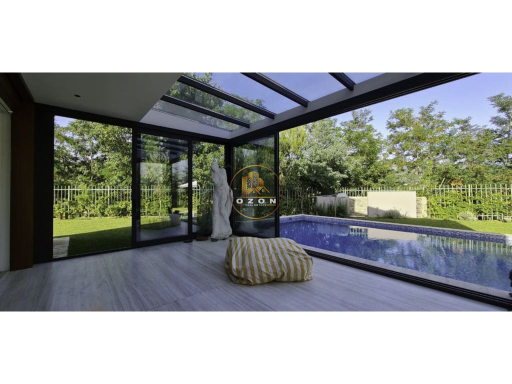 Luxury villa!! House for sale on Tirana-Elbasan highway!