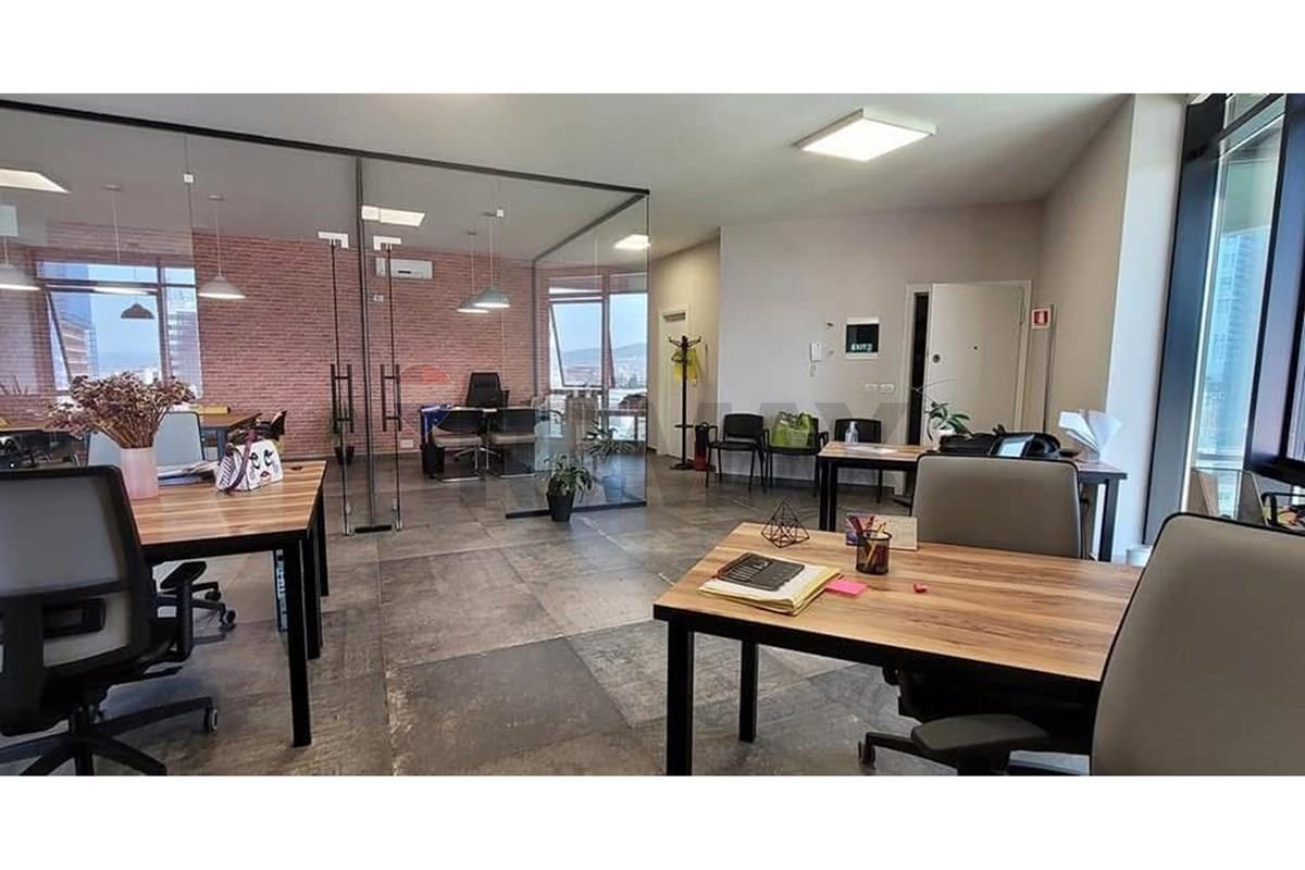 Büro zum verkauf im zentrum von Tirana | elite gebäude