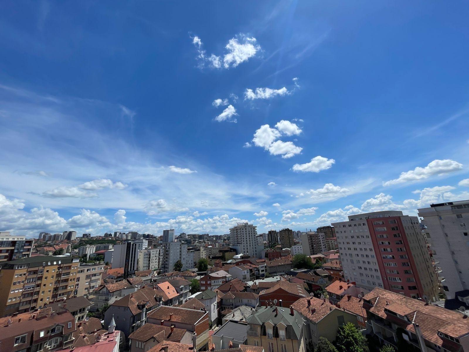 Banesë në shitje në Tophane