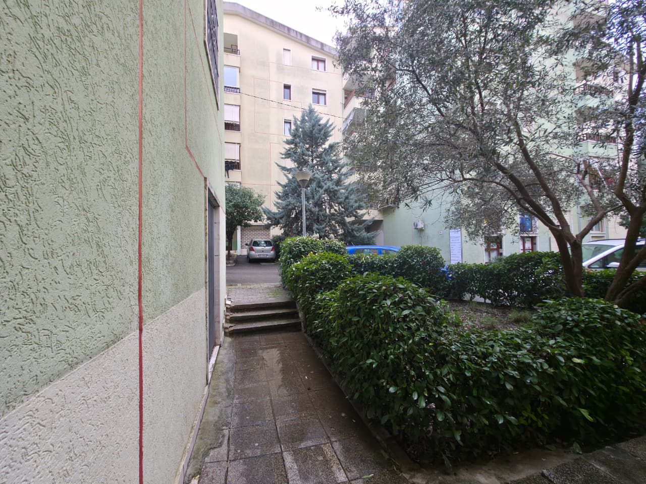 Vendita | locale commerciale | xhamia e selitës | €180.000 (5)