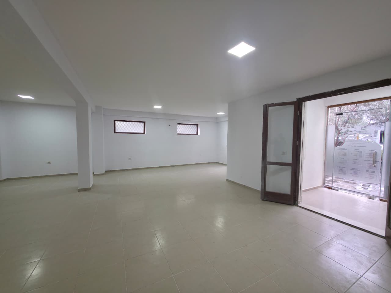 Vendita | locale commerciale | xhamia e selitës | €180.000 (6)