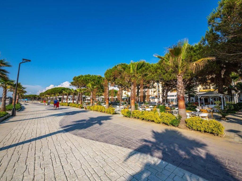Appartement 2+1 à vendre à qerret durres