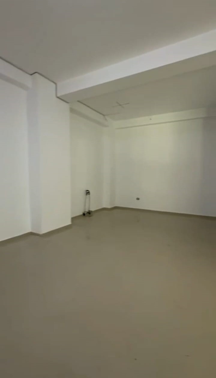 Venta | local comercial | rruga besim alla | 275000 € (3)